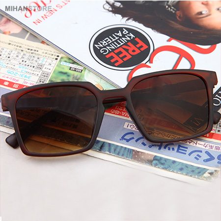 خرید عینک آفتابی Bermuda؛ عینک UV۴۰۰ اسپرت با کیف و دستمال - تصویر 5